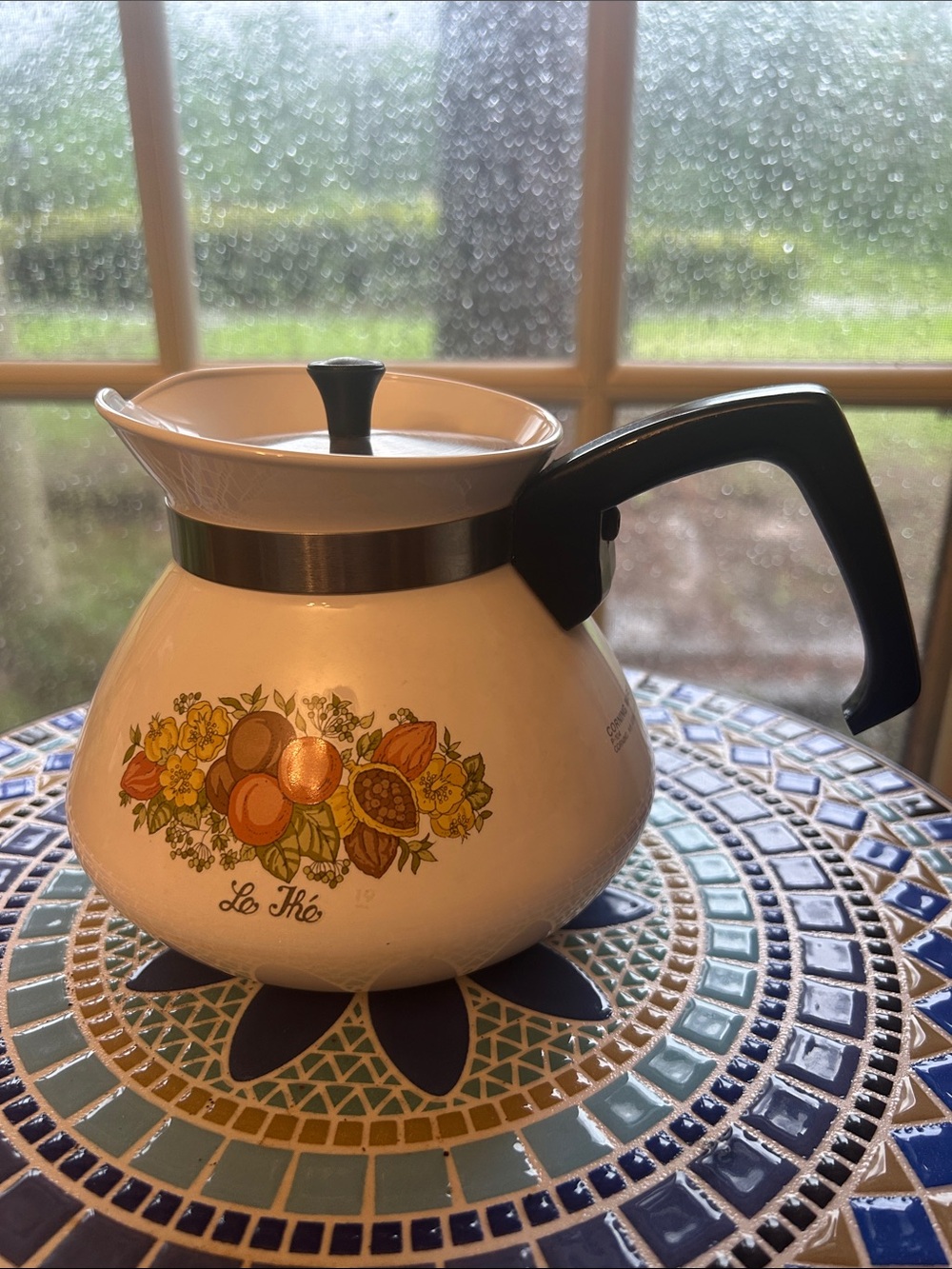 Corning Ware Spice of Life Le Thé Teapot, 6 Cup
Coffee Pot P-104, 1970s